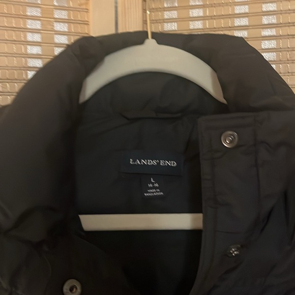 Land’s End Black Puffer Vest Size Large - Picture 3 of 4